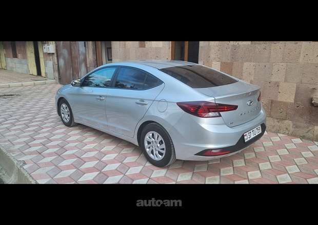 Hyundai Elantra 2019 — լուսանկար 3