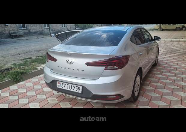 Hyundai Elantra 2019 — լուսանկար 4
