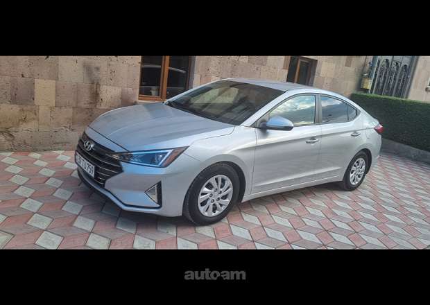 Hyundai Elantra 2019 — լուսանկար 2