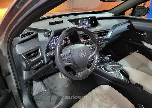 Lexus UX 200 2019 — լուսանկար 8