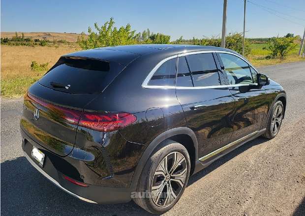 Mercedes-Benz EQE SUV