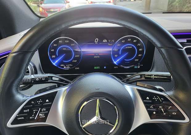 Mercedes-Benz EQE SUV
