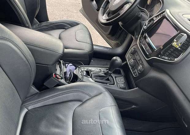 Jeep Cherokee 2019 — photo 5