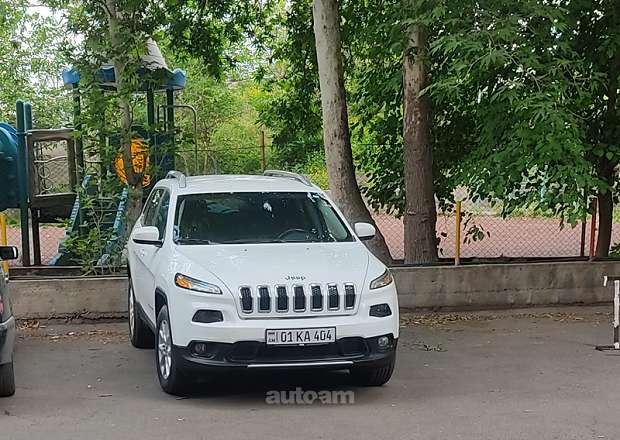 Jeep Cherokee 2017 — photo 1