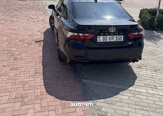 Toyota Camry 2021 — լուսանկար 3