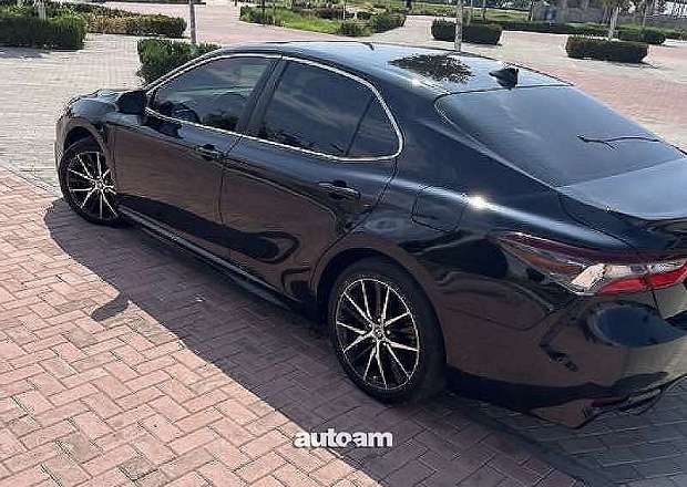 Toyota Camry 2021 — լուսանկար 4