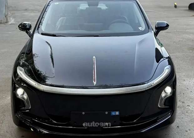 Hongqi E-QM5