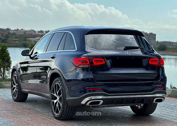 Mercedes-Benz GLC 300