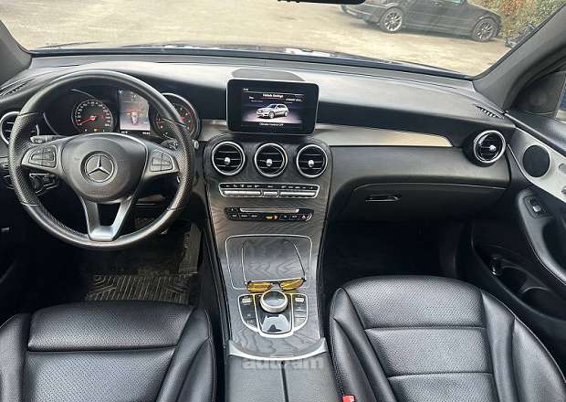 Mercedes-Benz GLC 300 2019 — լուսանկար 2