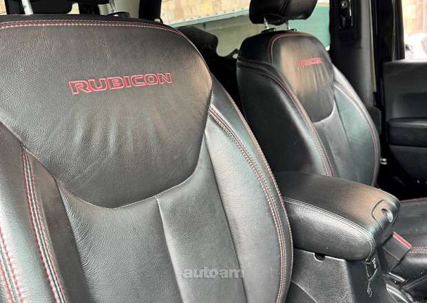 Jeep Wrangler 2018 — photo 11