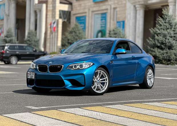 BMW M2 2017 — photo 2