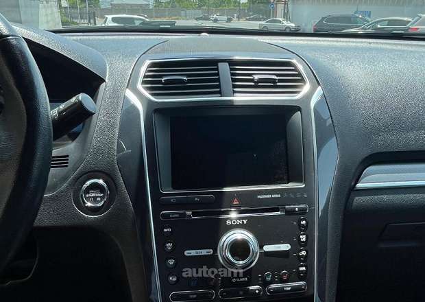 Ford Explorer 2018 — լուսանկար 10