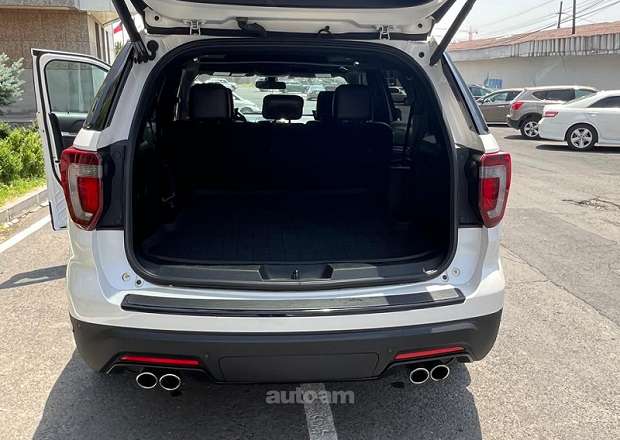 Ford Explorer 2018 — լուսանկար 15
