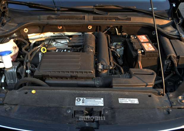 Volkswagen Jetta 2016 — լուսանկար 11