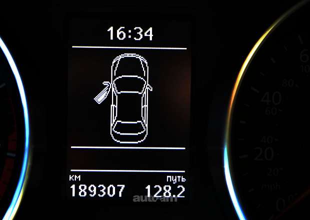 Volkswagen Jetta 2016 — լուսանկար 8
