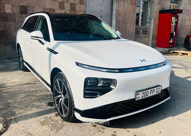 Xpeng G9