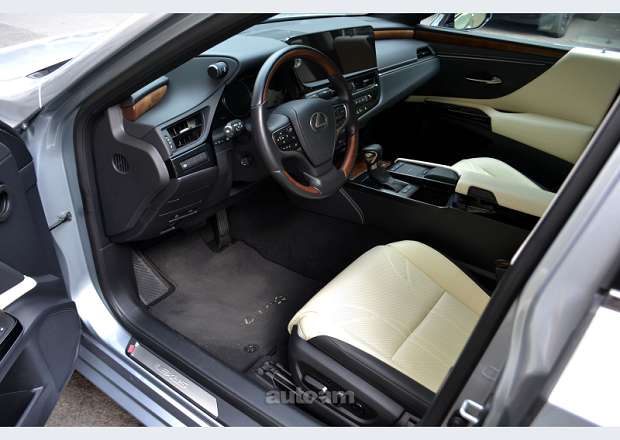 Lexus ES 250