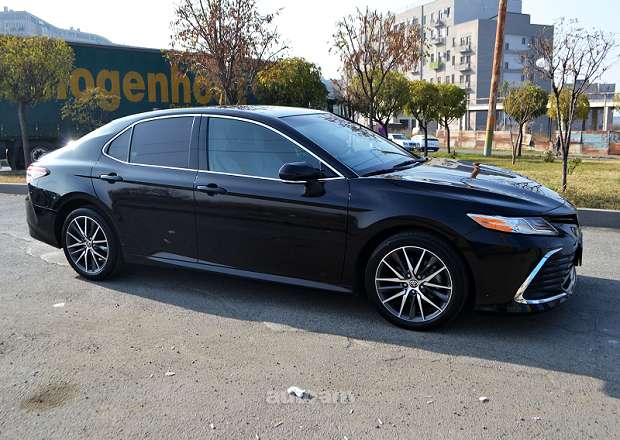 Toyota Camry 2021 — լուսանկար 4