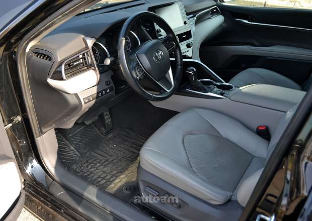 Toyota Camry 2021 — լուսանկար 11