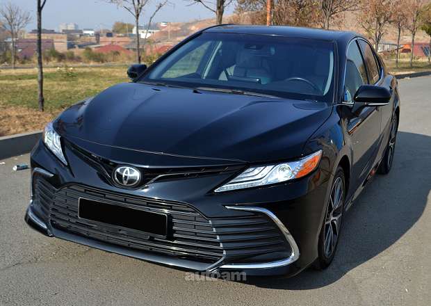 Toyota Camry 2021 — լուսանկար 3