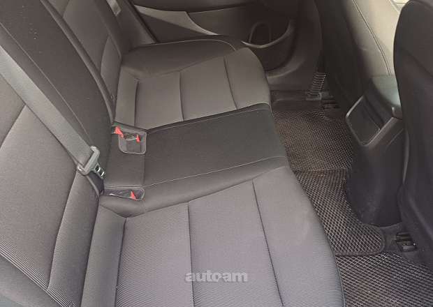 Hyundai Elantra 2017 — լուսանկար 4