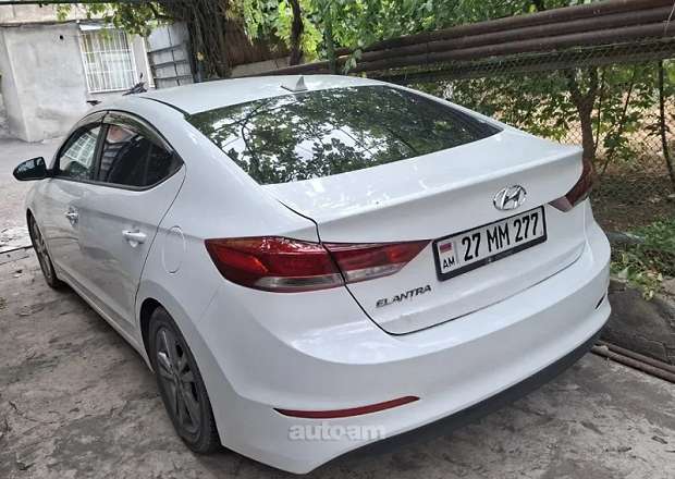 Hyundai Elantra 2017 — լուսանկար 10