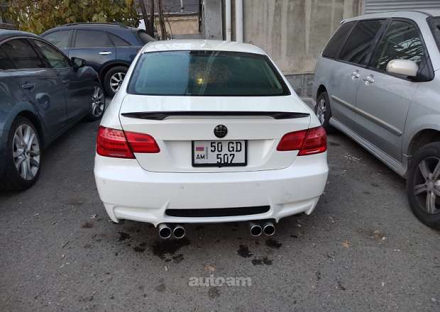 BMW 320 2010 — լուսանկար 5