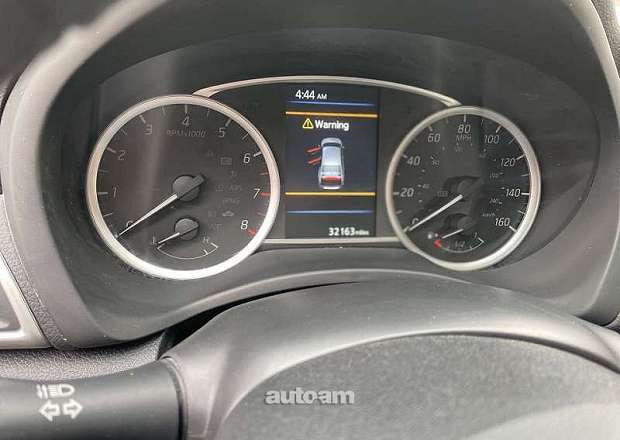 Nissan Sentra 2019 — photo 11