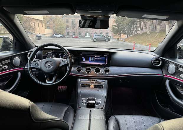 Mercedes-Benz E 300 2018 — լուսանկար 6