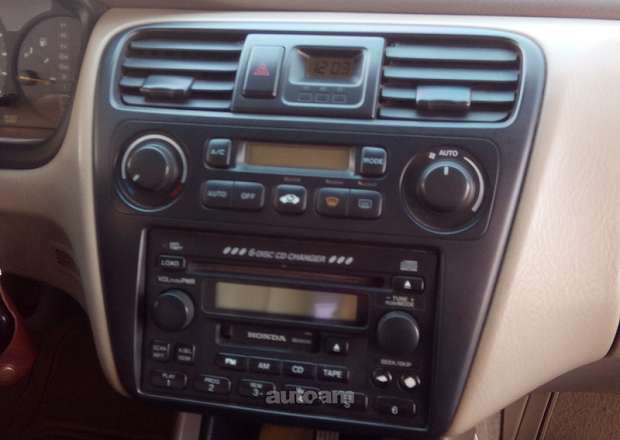 Honda Accord 2000 — լուսանկար 8