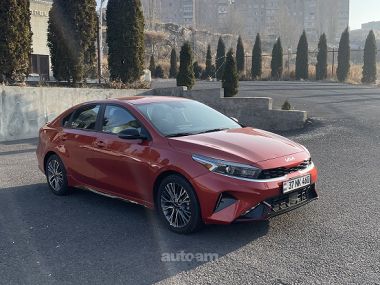 Kia Forte Gt-Line 2023 — миниатюра 2