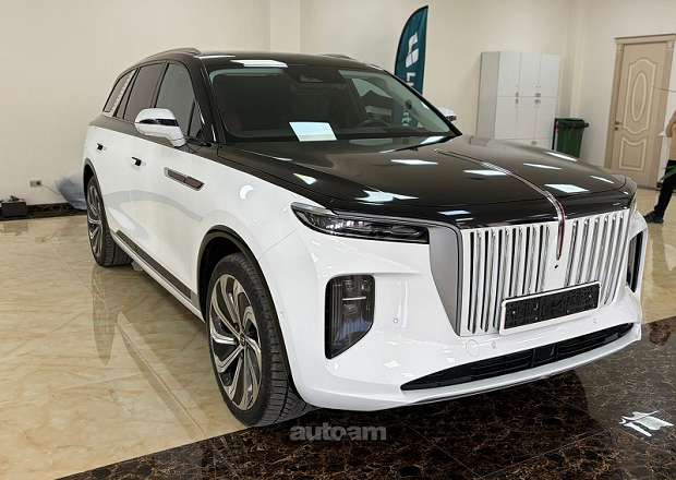 Hongqi E-HS9