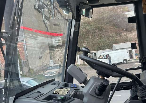 CAT 300․9D 2025 — фото 6