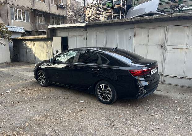 Kia Forte 2022 — լուսանկար 4