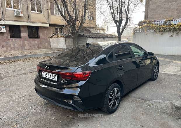 Kia Forte 2022 — լուսանկար 5