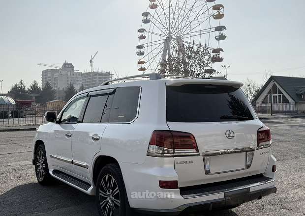 Lexus LX 570 2012 — photo 6