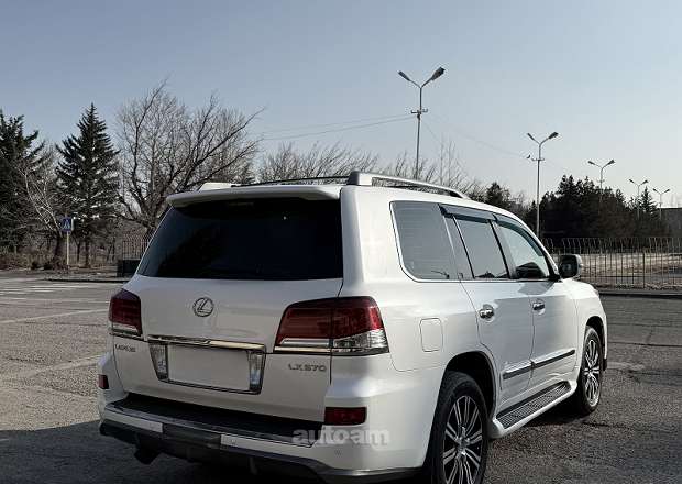 Lexus LX 570 2012 — photo 5