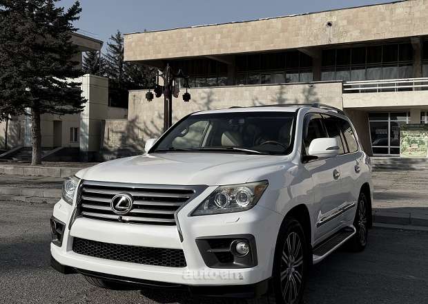 Lexus LX 570 2012 — photo 2