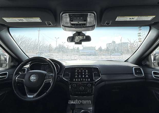 Jeep Grand Cherokee 2021 — լուսանկար 8