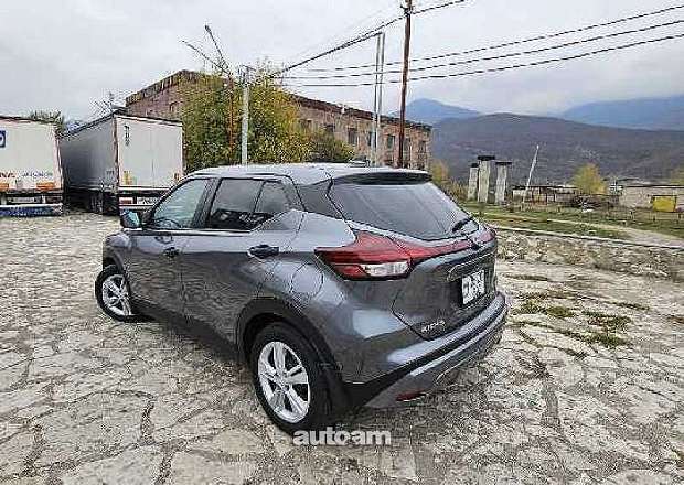 Nissan Kicks