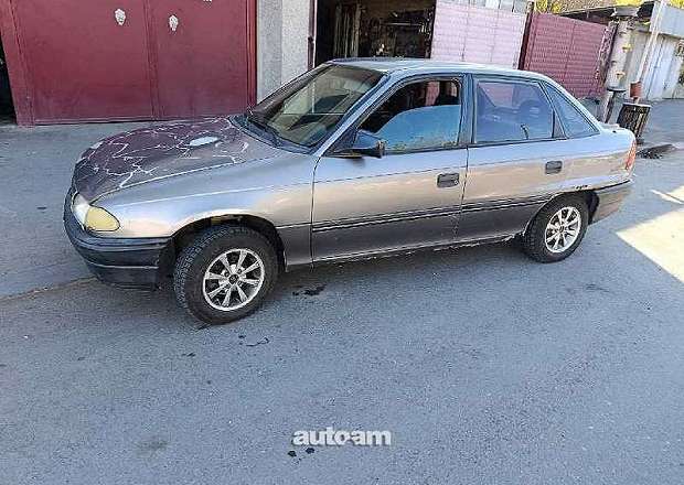 Opel Astra 1993 — լուսանկար 1