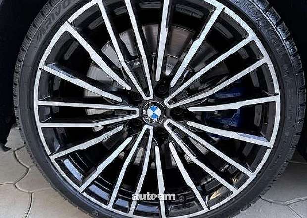 BMW 850