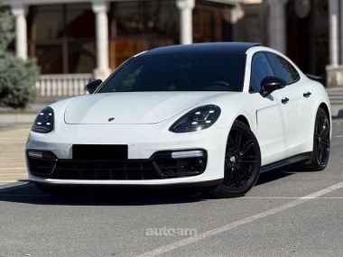 Porsche Panamera  2018 