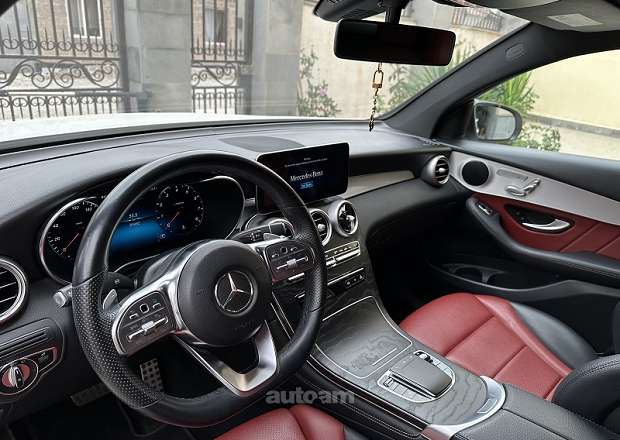Mercedes-Benz GLC 300 2020 — photo 5