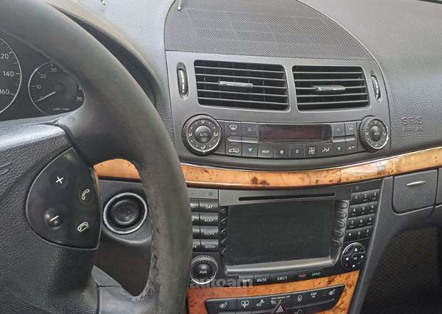 Mercedes-Benz E 500 2004 — photo 4