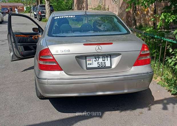 Mercedes-Benz E 500 2004 — photo 5