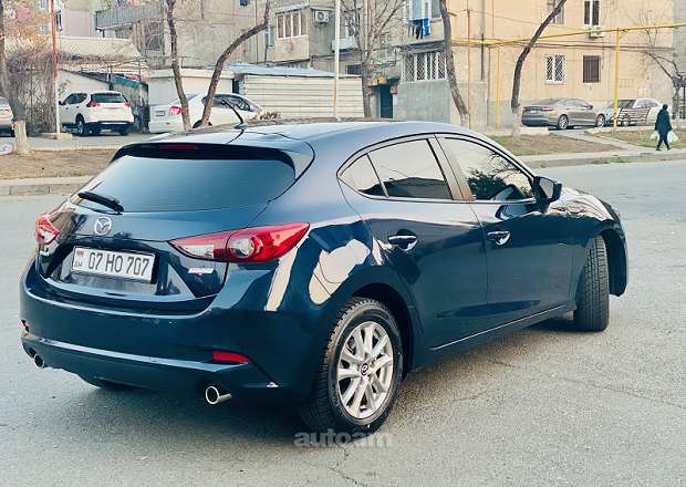 Mazda 3 2017 — photo 4