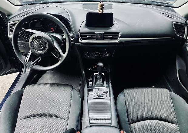 Mazda 3 2017 — photo 8