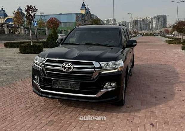 Toyota Land Cruiser 200