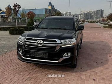 Toyota Land Cruiser 200  2018 